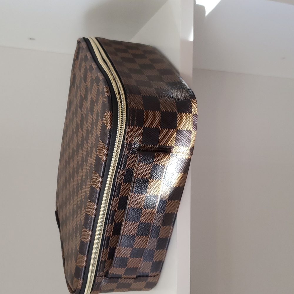 Brown Checkered Makeup Bag NWOT Adjustable Compartment - Picture 3 of 16